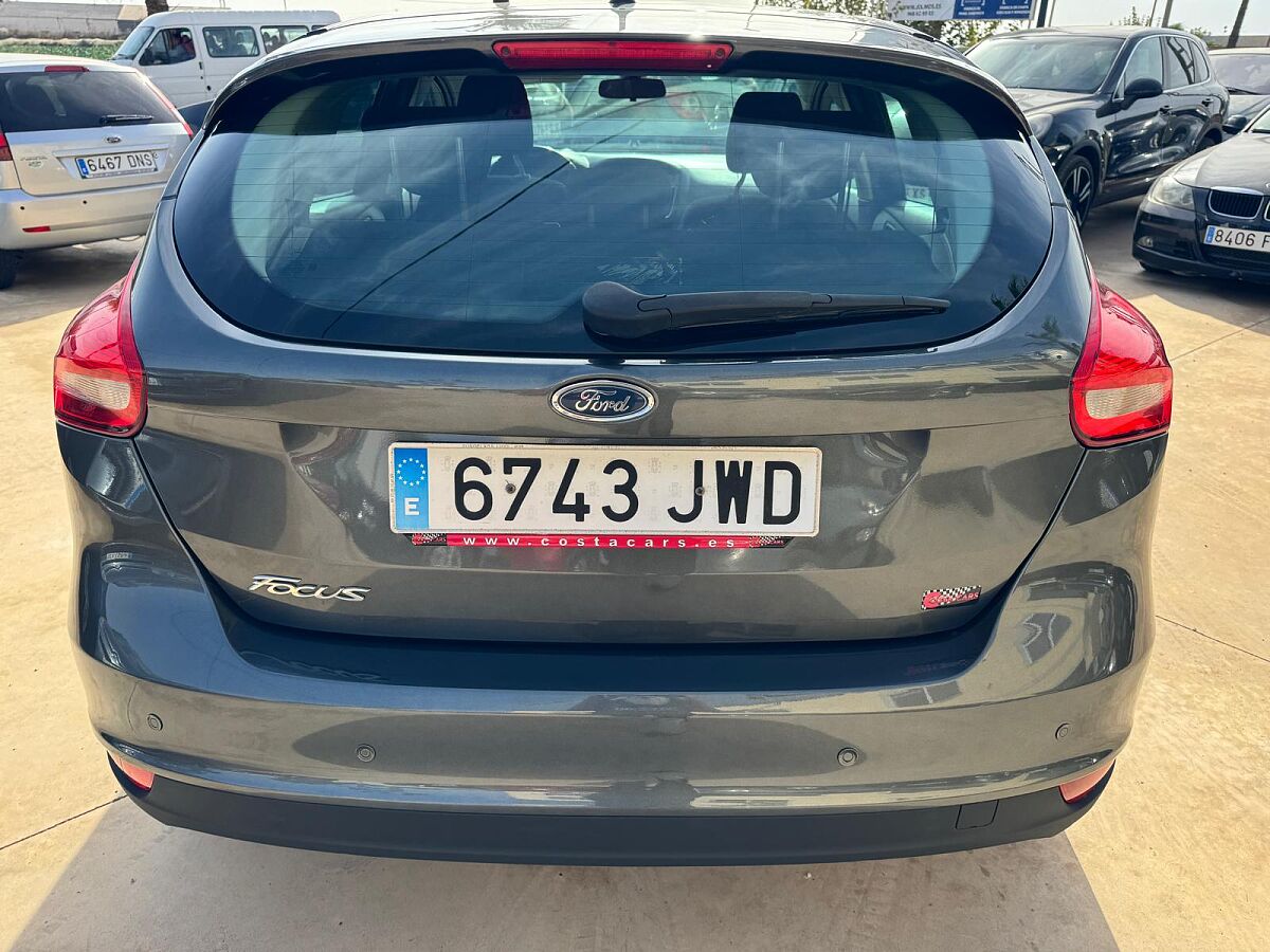 FORD FOCUS TREND 1.6 TI-VCT AUTO SPANISH LHD IN SPAIN 51000 MILES SUPER 2017